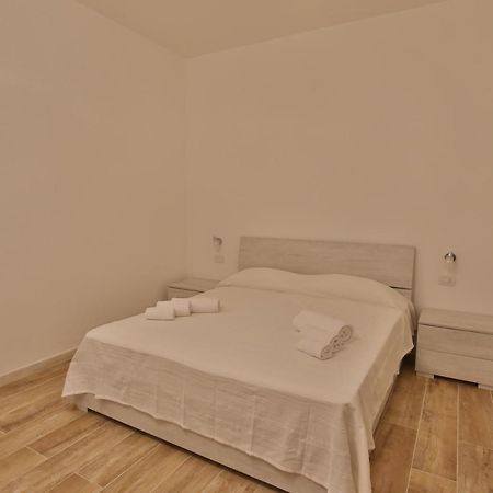 Les Chambres Au Centre San Teodoro  Kültér fotó