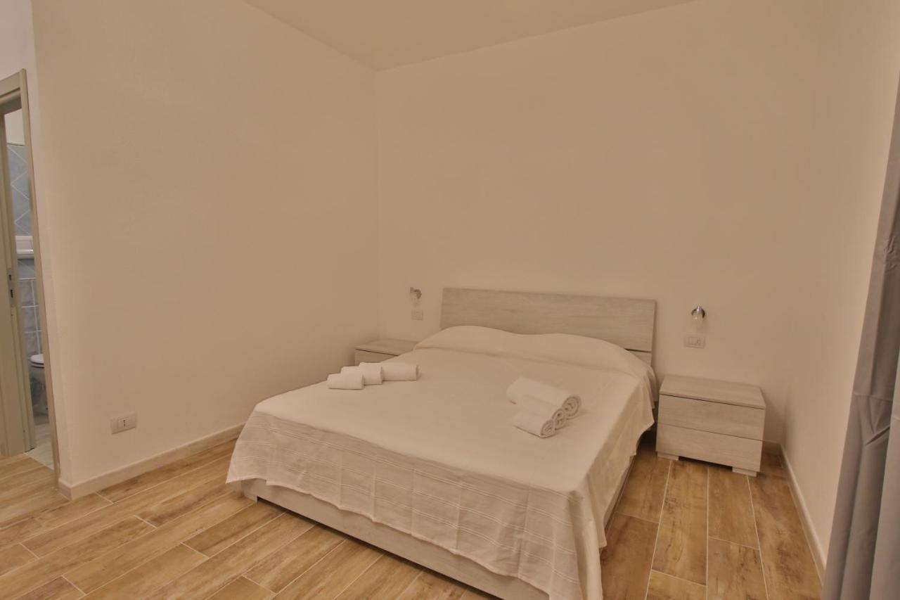 Les Chambres Au Centre San Teodoro  Kültér fotó